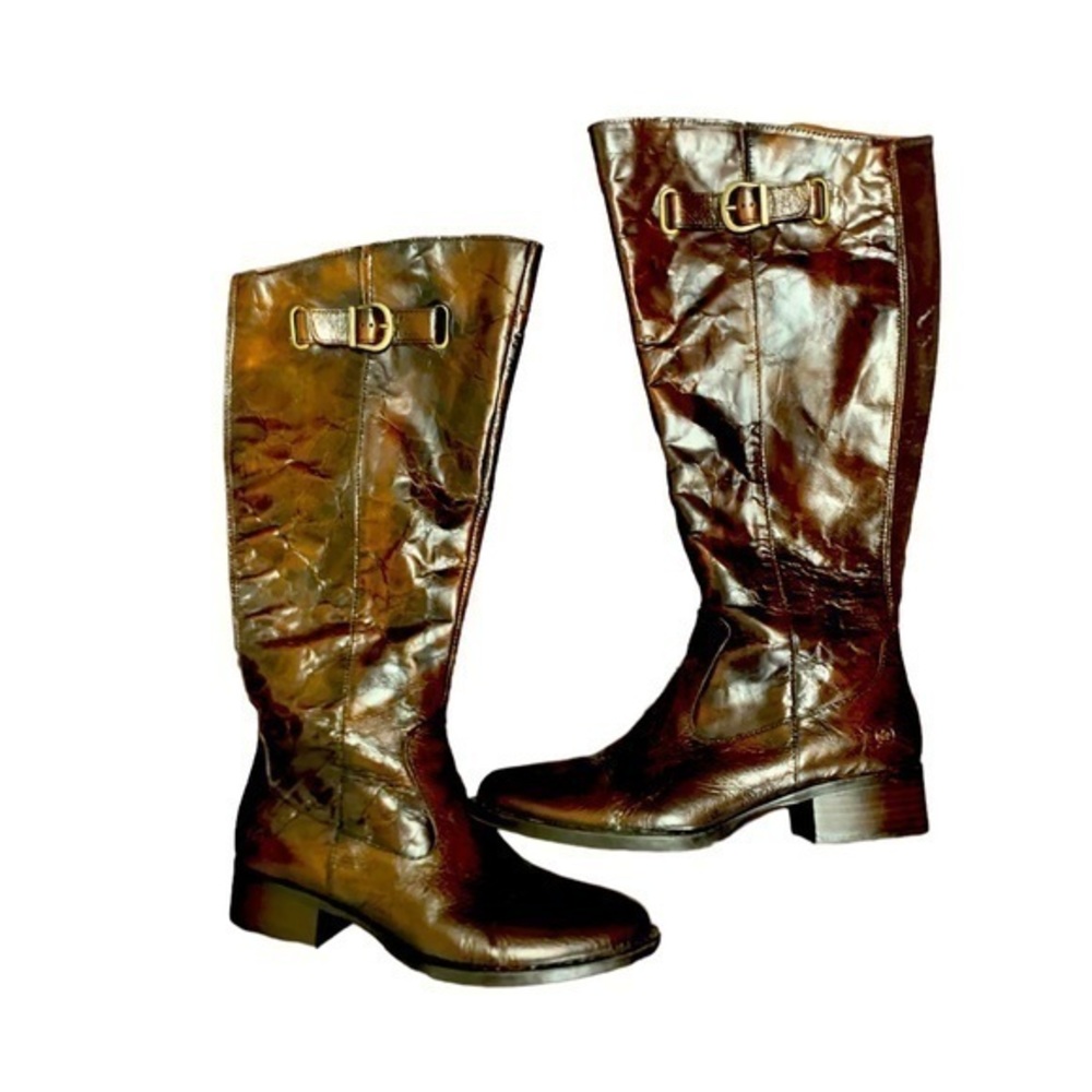 BORN BROWN TALL BOOTS NEVER WORN! PERFECT CONDITION SIZE 9